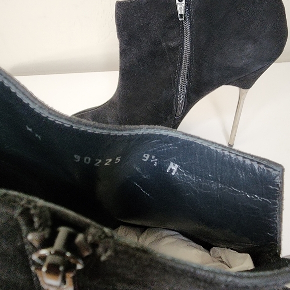 Stuart Weitzman Black Suede Stiletto Size Zip Ankle Booties Size 9.5 - Picture 14 of 15